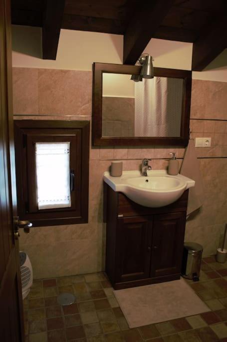 La Casa 44, Con Spa Opcional Sariego Luaran gambar